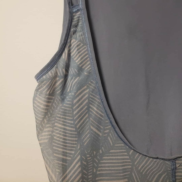 Lululemon fall back tank - Picture 3 of 3